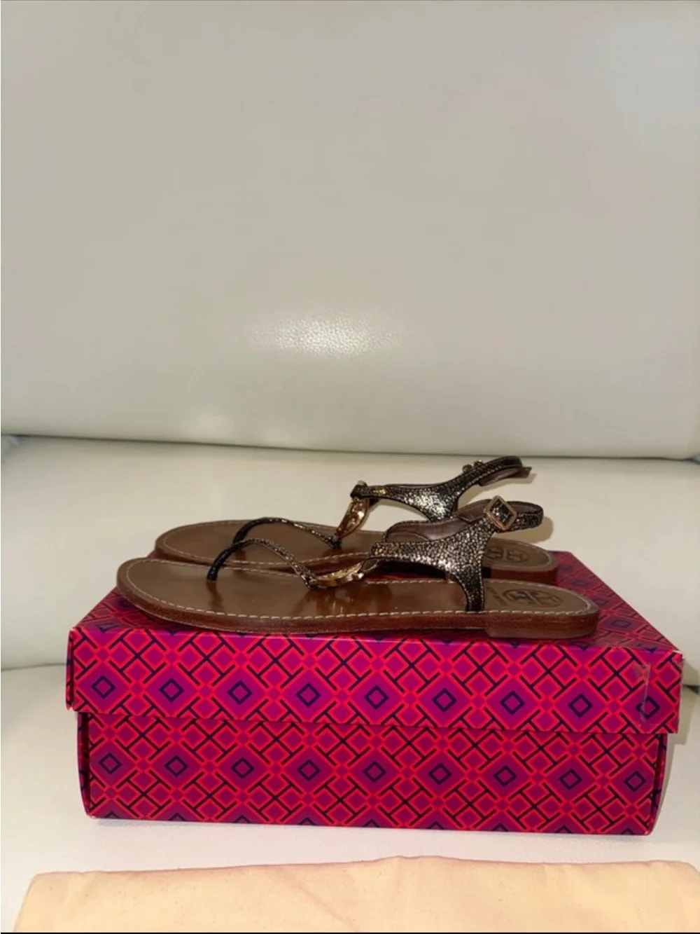 TORY BURCH BROWN LEATHER SANDALS WITH GOLD MEDAL MEDALLIONS